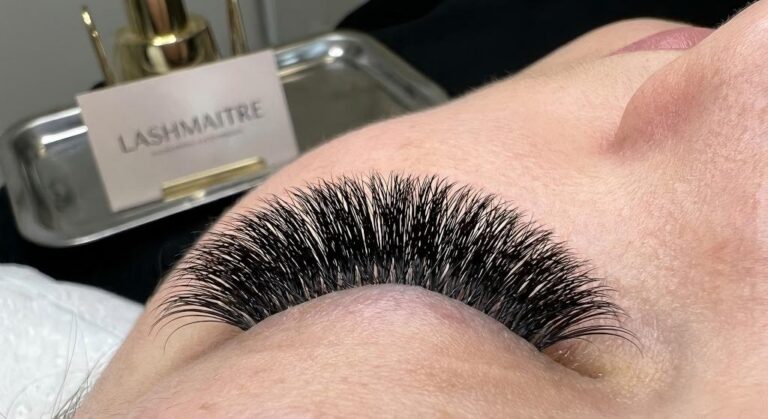 Double-heated premium volume lash extensions solving the can you curl eyelash extensions dilemma for B2B salons