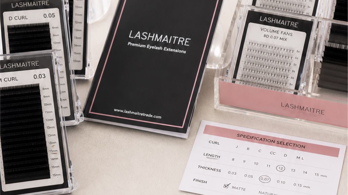 Cashmere lash sample approval desk with curl thickness and length selection