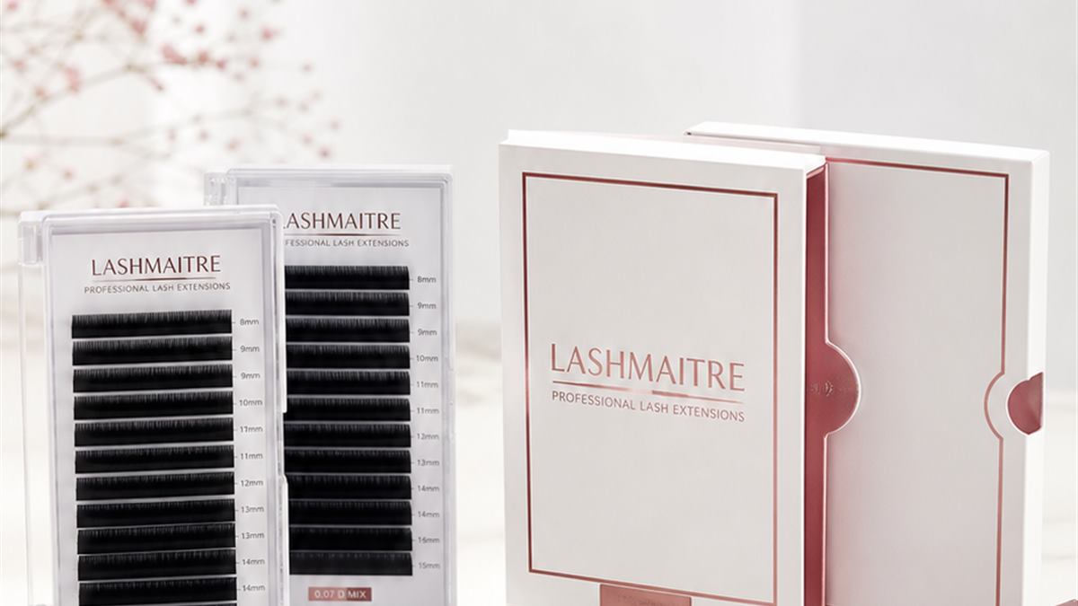 Private label lash packaging sample with branded lash trays