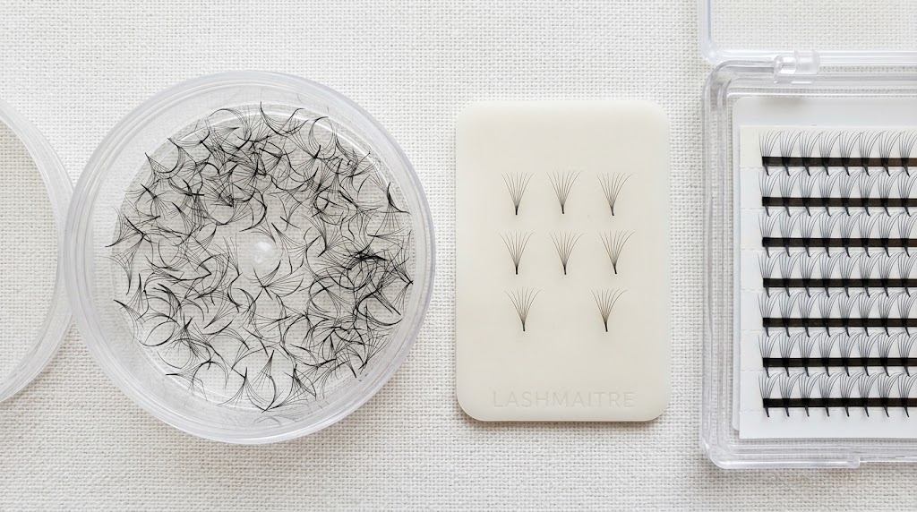 Loose premade fans vs trays illustrated with a container, staging pad and strip-mounted fans